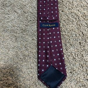 Club Room maroon tie